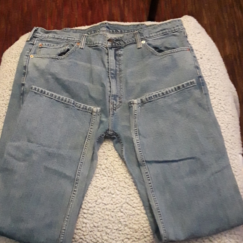 Levi mens 40/30 jeans